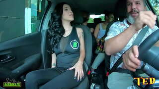 او در سن پائولو در ماشین و می خواهد به انجام اولین فیلم