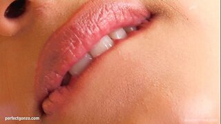 Лена ләззат алады, мастурбируя саусақпен және дилдо да Give Me Pink Лена ләззат алады, мастурбируя саусақпен және дилдо да Give Me Pink
