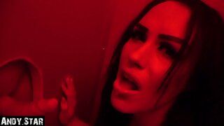 La núvia cops polla a la Gloryhole